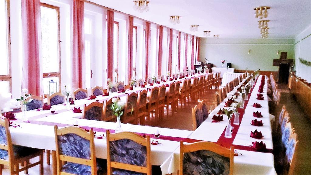 Готель Erzgebirgshof Bethlehemstift Neudorf-Bornstein Екстер'єр фото